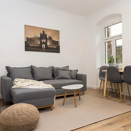 Deluxe - Garden - Near Elbe - Airport Apartment Dresden