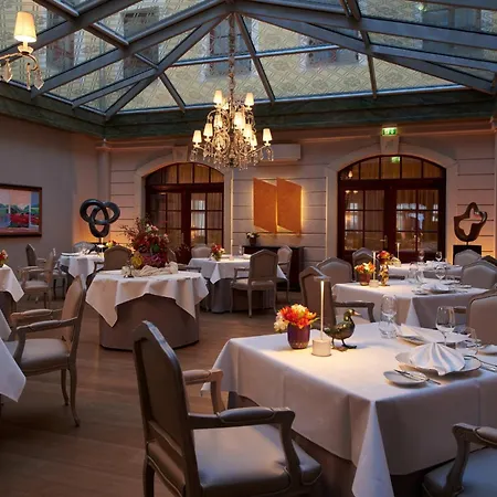 Relais & Chateaux Buelow Palais