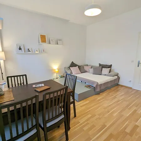 Apartment Helles Geraeumiges Appartement - 10 Min Zur Neustadt - Kostenloses Parken - Dresden365
