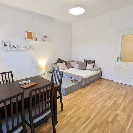 Helles Geraeumiges Appartement - 10 Min Zur Neustadt - Kostenloses Parken - Dresden365 Apartment *