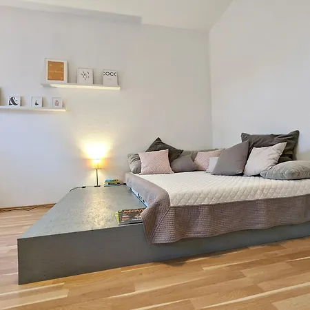 Helles Geraeumiges Appartement - 10 Min Zur Neustadt - Kostenloses Parken - Dresden365 * Dresden