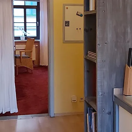 City-ferienwohnungen-dresden - Zentral Gelegen Im Haus Louisenstrasse 11 - Dresden-neustadt Appartement