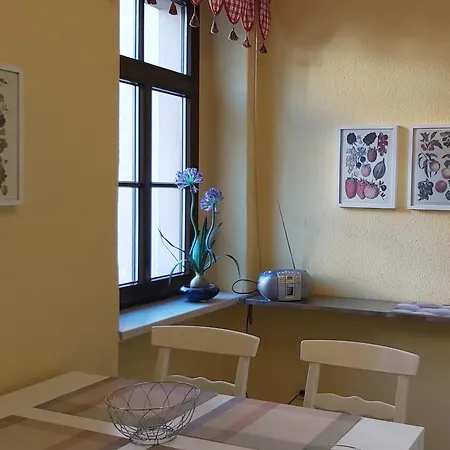 City-ferienwohnungen-dresden - Zentral Gelegen Im Haus Louisenstrasse 11 - Dresden-neustadt Апартаменты *