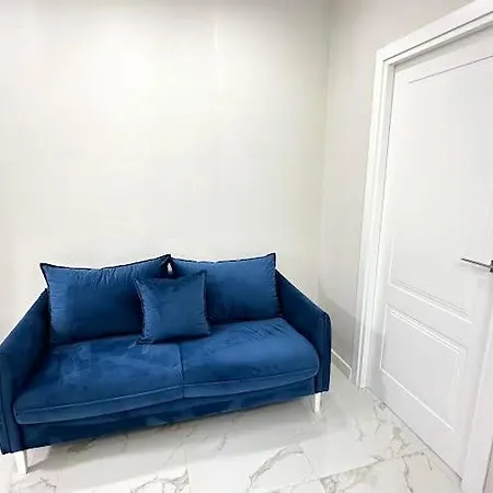 Apartment In Center