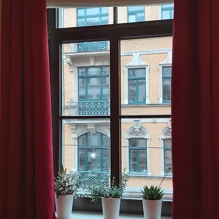 City-ferienwohnungen-dresden - Zentral Gelegen Im Haus Louisenstrasse 11 - Dresden-neustadt Апартаменты *