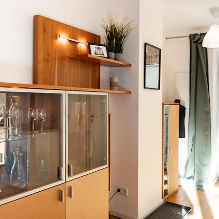 Apartment Mit Terrasse *