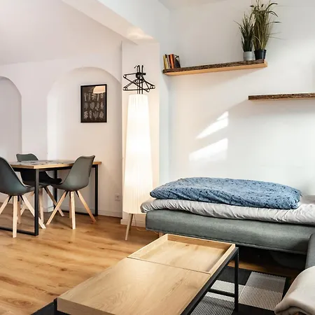 Apartment Gewoelbewohnung Mit Terrasse