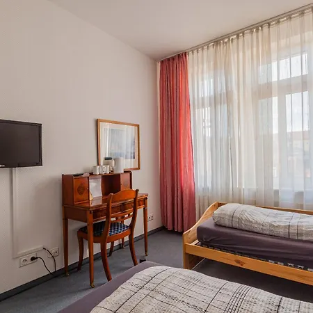 Guest house Fuer Monteure In Dresden, Mit Eigenem Bad Und Grosser Gemeinschaftskueche Dresden