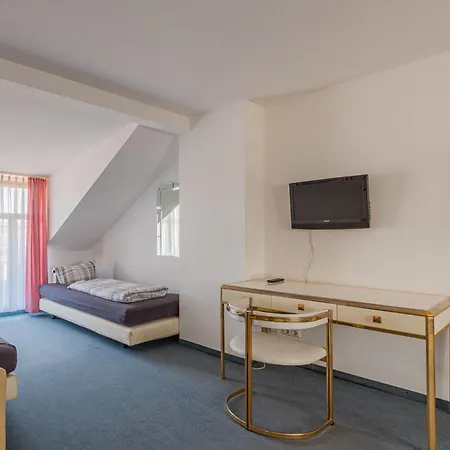 Fuer Monteure In Dresden, Mit Eigenem Bad Und Grosser Gemeinschaftskueche * Dresden
