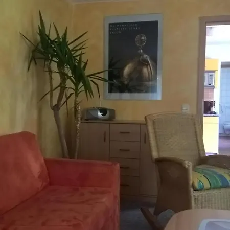 In Schoenfeld Mit Grossem Garten Apartment