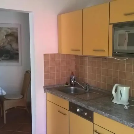 In Schoenfeld Mit Grossem Garten