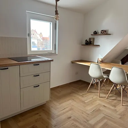 Apartment Altleubnitz 8 *