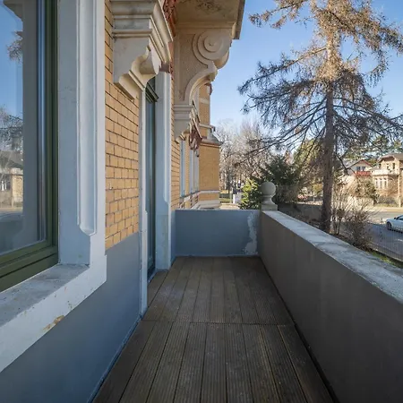 Apartment Goethe Palais Am Grossen Garten, Arbeitsplatz, Ruhig, Max 6p, Smart-tv, Eigener Parkplatz Dresden