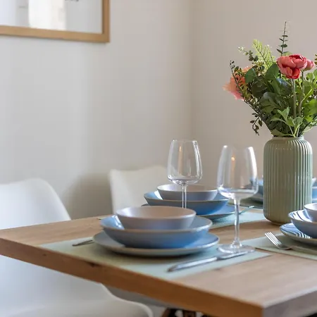 Goethe Palais Am Grossen Garten, Arbeitsplatz, Ruhig, Max 6p, Smart-tv, Eigener Parkplatz * Dresden