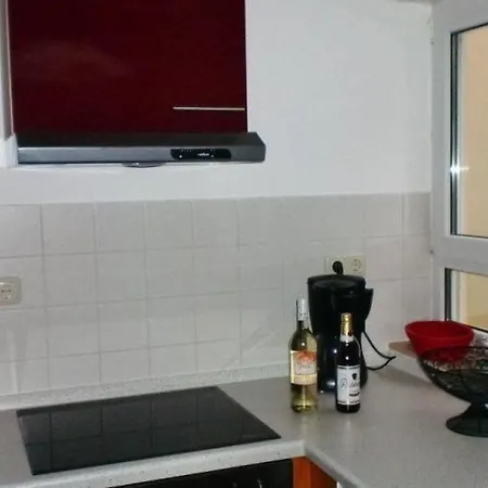 Mit Terrasse In Ruhiger Lage Apartment