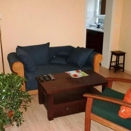 Mit Terrasse In Ruhiger Lage Apartment