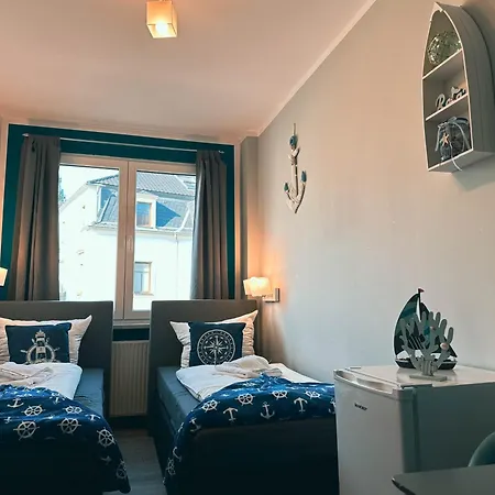 Orca Am Elbschloss 3*