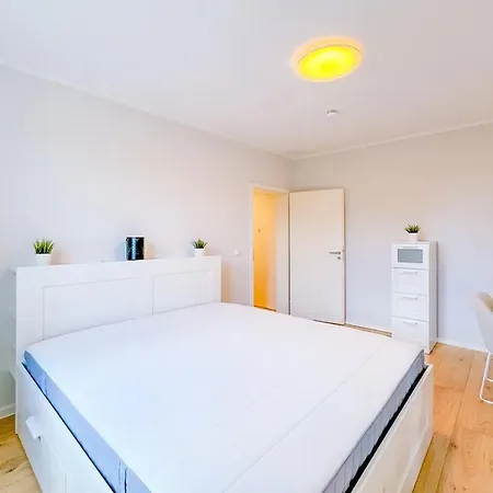 Geraeumige Stilvolle - Ihr Perfektes Zuhause Apartment Dresden