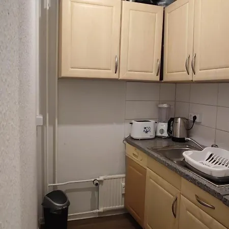 Apartment Gemuetliches Es Handelt Sich Hier Um Ein Private-zimmer In Einer Mit Gemeinsamen Badezimmer Nicht Um Dresden