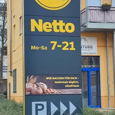 Gemuetliches Es Handelt Sich Hier Um Ein Private-zimmer In Einer Mit Gemeinsamen Badezimmer Nicht Um