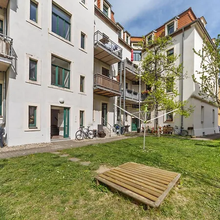 Apartment Dresdenstay Gemuetlich Und Modern Mit Kamin Und Ps4 Dresden