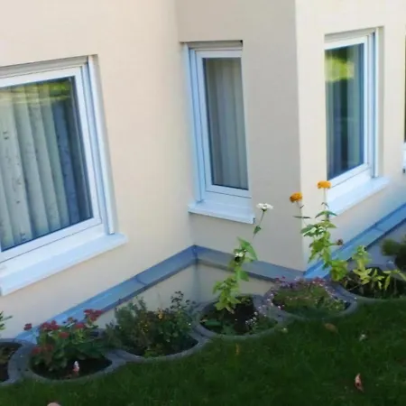 Mit Terrasse In Ruhiger Lage Apartment