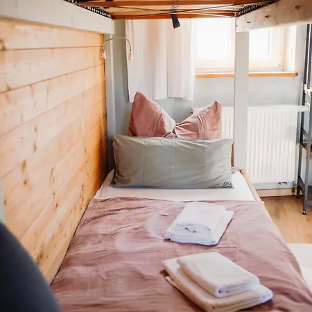 Lägenhet Adele - Ruhig, Direkt Am Elberadweg & Badesee Mit Balkon *