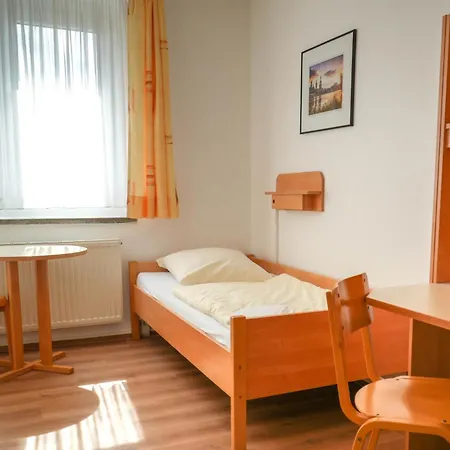 Djh - Jugendgästehaus Hostel