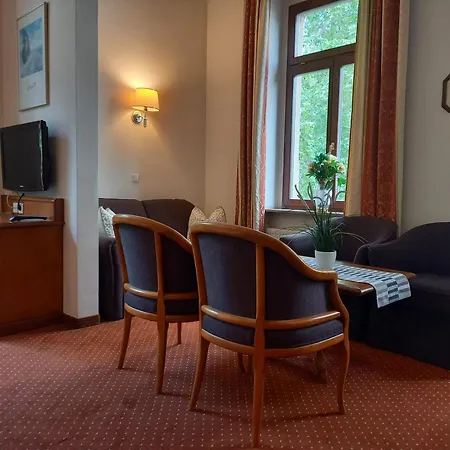 Hotel Artushof 4*