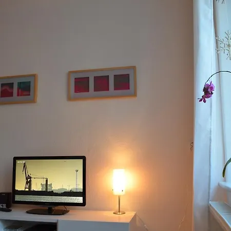 Apartment F1 - Kunst Und Design *