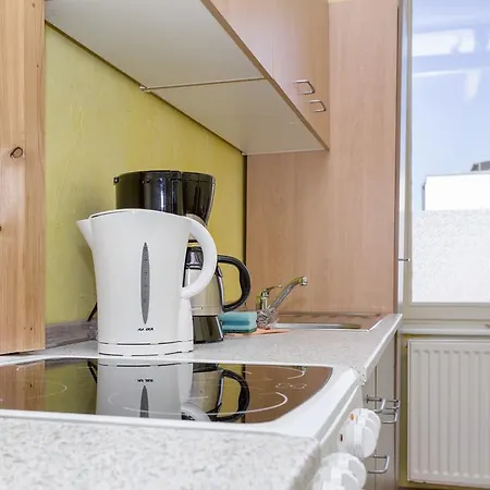 Residenz: Spacious For Groups Up To 6 Apartment