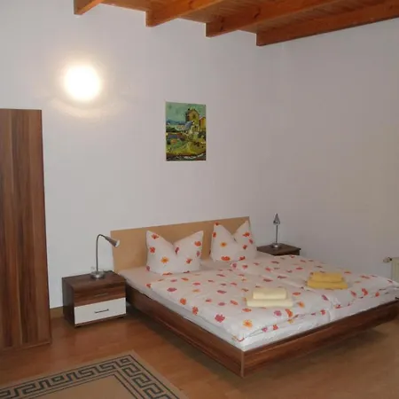 Apartment-ferienwohnung Dresden-briesnitz Appartamento