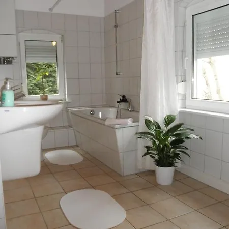 Apartment-ferienwohnung Dresden-briesnitz * Dresden