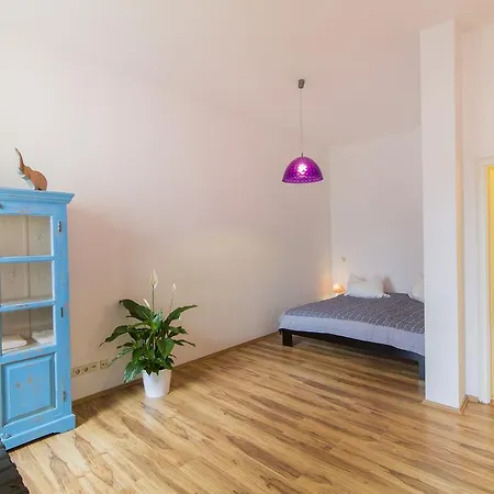 Apartment In Der Dresdner Neustadt / Tranquillo Gmbh Dresden