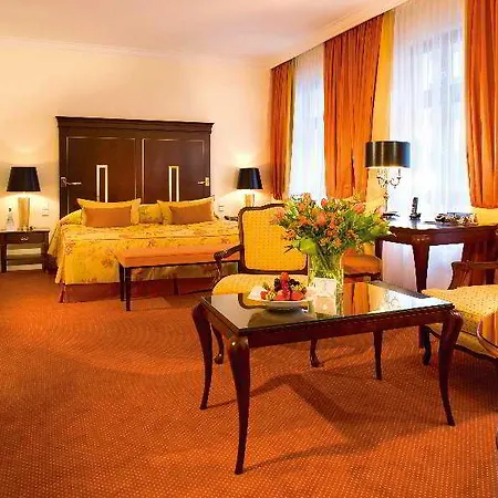 Relais & Chateaux Buelow Palais מלון 5*