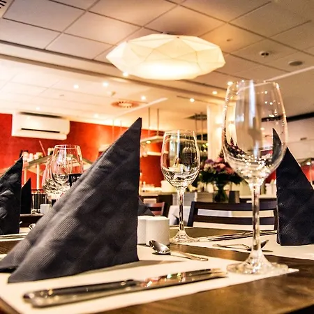 Achat Elbufer Hotel Dresden