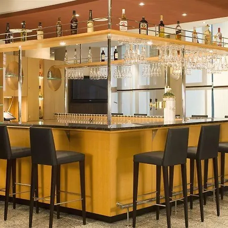 Hotel Nh Neustadt 4*
