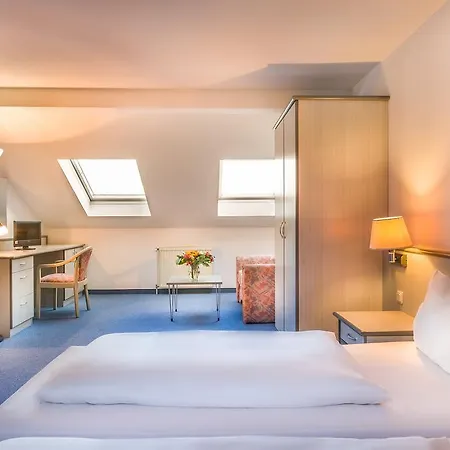 Hotell Am Bonhöfferplatz 3*