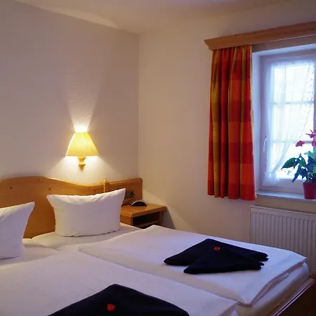Alttolkewitzer Hof 3*
