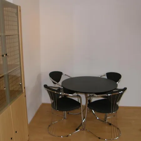 Apartment-ferienwohnung Dresden-briesnitz Apartment *
