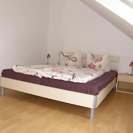 Apartment-ferienwohnung Dresden-briesnitz * Dresden