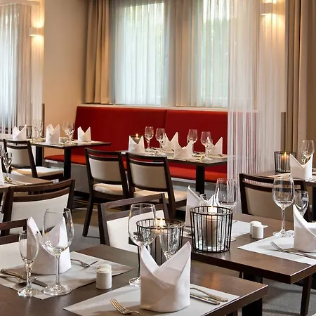 Achat Elbufer 4* Dresden