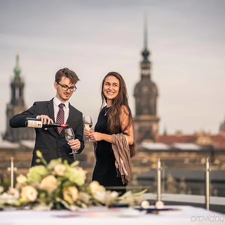 Residenz Am Zwinger Aparthotel 5*
