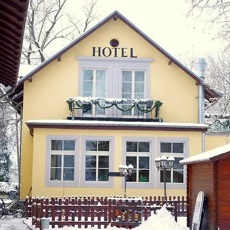Alttolkewitzer Hof 3*