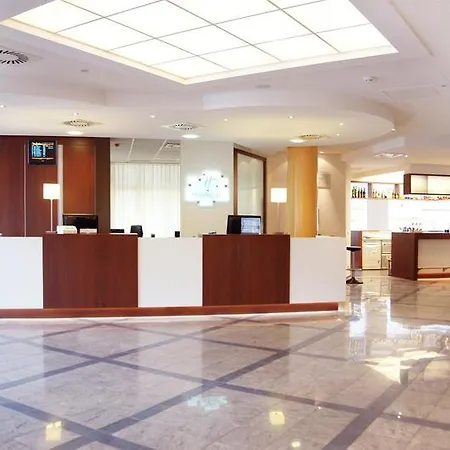 Hotel - Am Zwinger By Ihg 4*