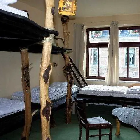 Lollis Auberge de jeunesse *