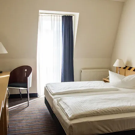 Achat Elbufer Hotel Dresden