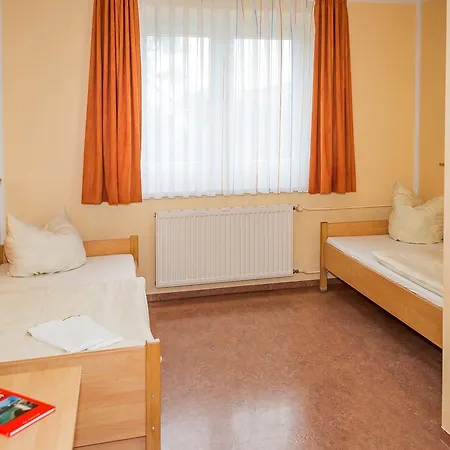 Hostel Djh - Jugendgästehaus