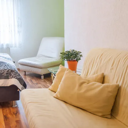 Ueber Den Daechern Von Apartment *