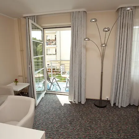Hotel Western Quintessenz-forum 4*
